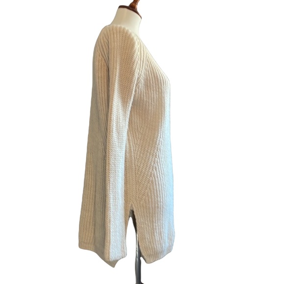 Brandy Melville textured sweater - Picture 3 of 6